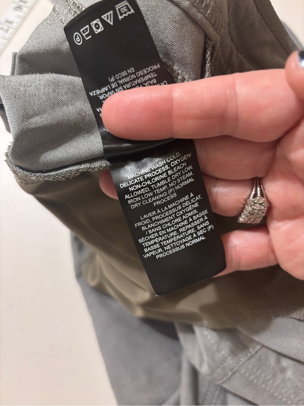 Kuhl Womens Trekr Kapri Cargo Pants Size 14 Gorpcore Utility Pockets Hiking Camp - Picture 10 of 13